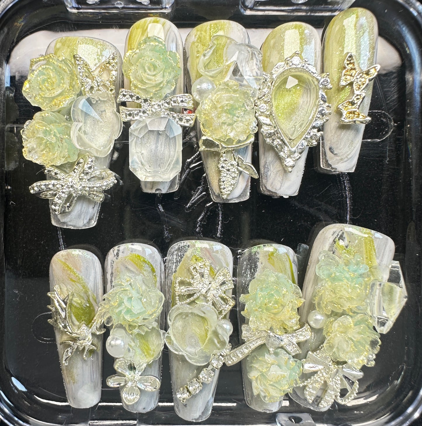 Blossom & Glamour Size L 250926