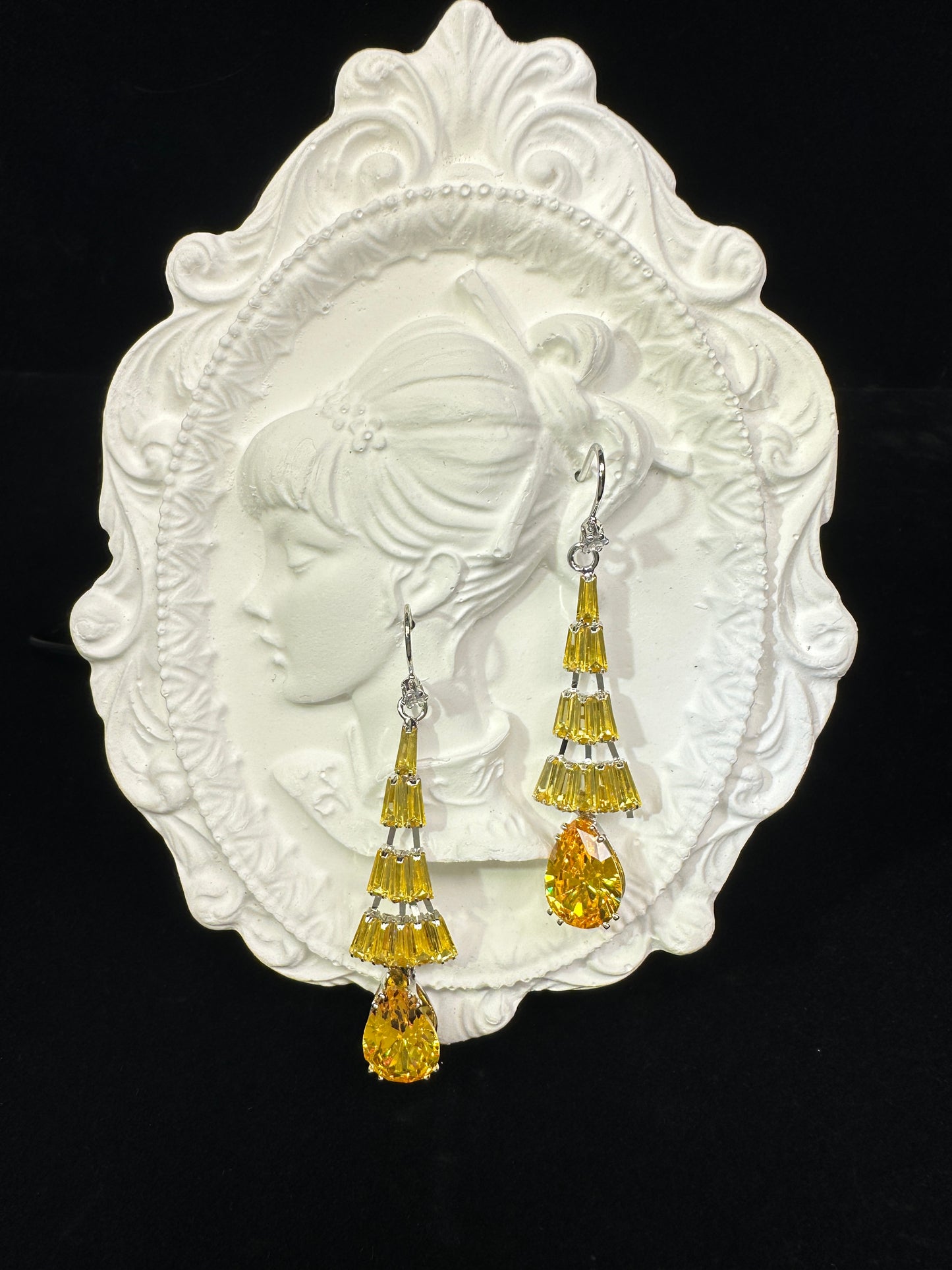 Dawn light| Layered Geometric Ear hooks & Necklace Set