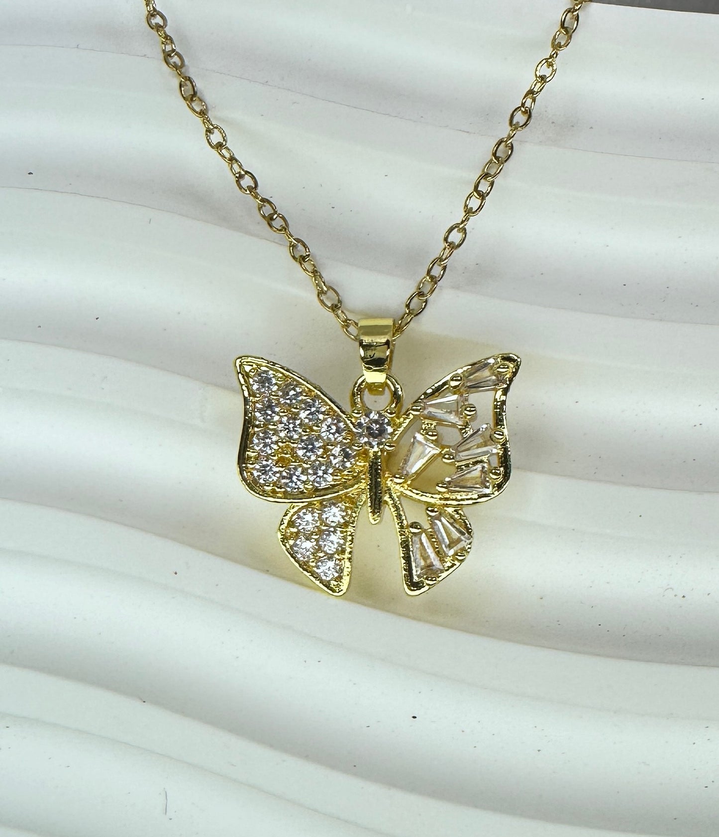 Modernist Baguette Butterfly Jewelry Set (Gift Box Included)| Necklace & Earrings Gift Box | DN-DS | Luxury Gift-Ready Jewelry Set