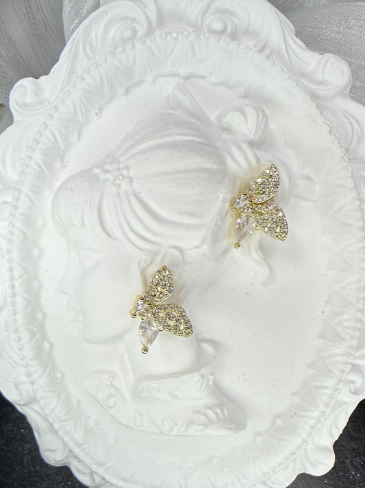 Radiant Ethereal Butterfly Jewelry Set (Gift Box Included)| Necklace & Earrings Gift Box | DN-DS | Luxury Gift-Ready Jewelry Set