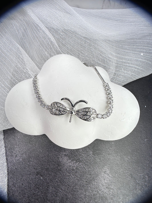 One Size Fits All: The Ethereal Dragonfly Sparkle Bracelet