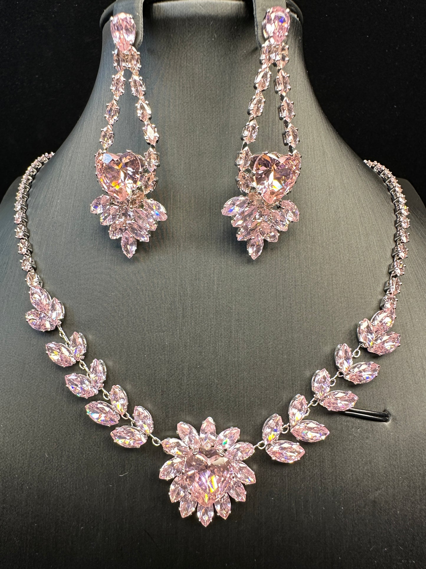 Blushing Confession | Romantic Earring & Necklace Set