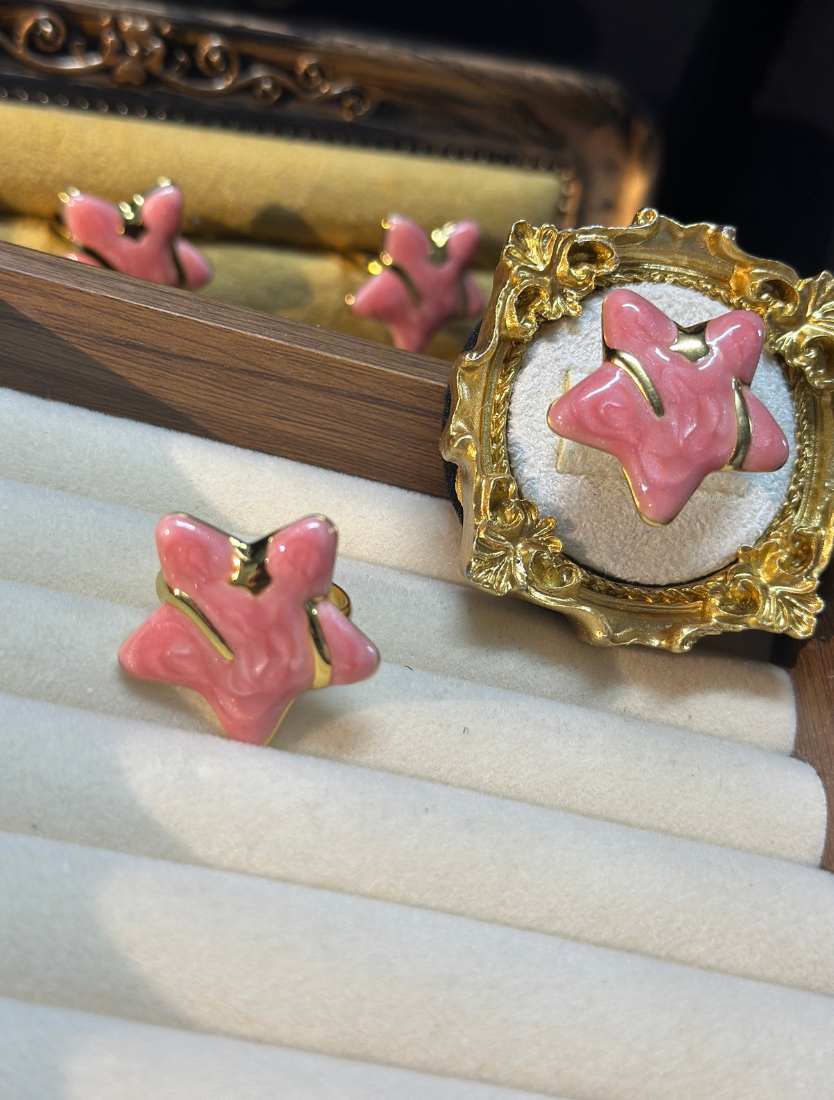 Pink drip-glaze star adjustable stainless steel ring with PVD gold finish