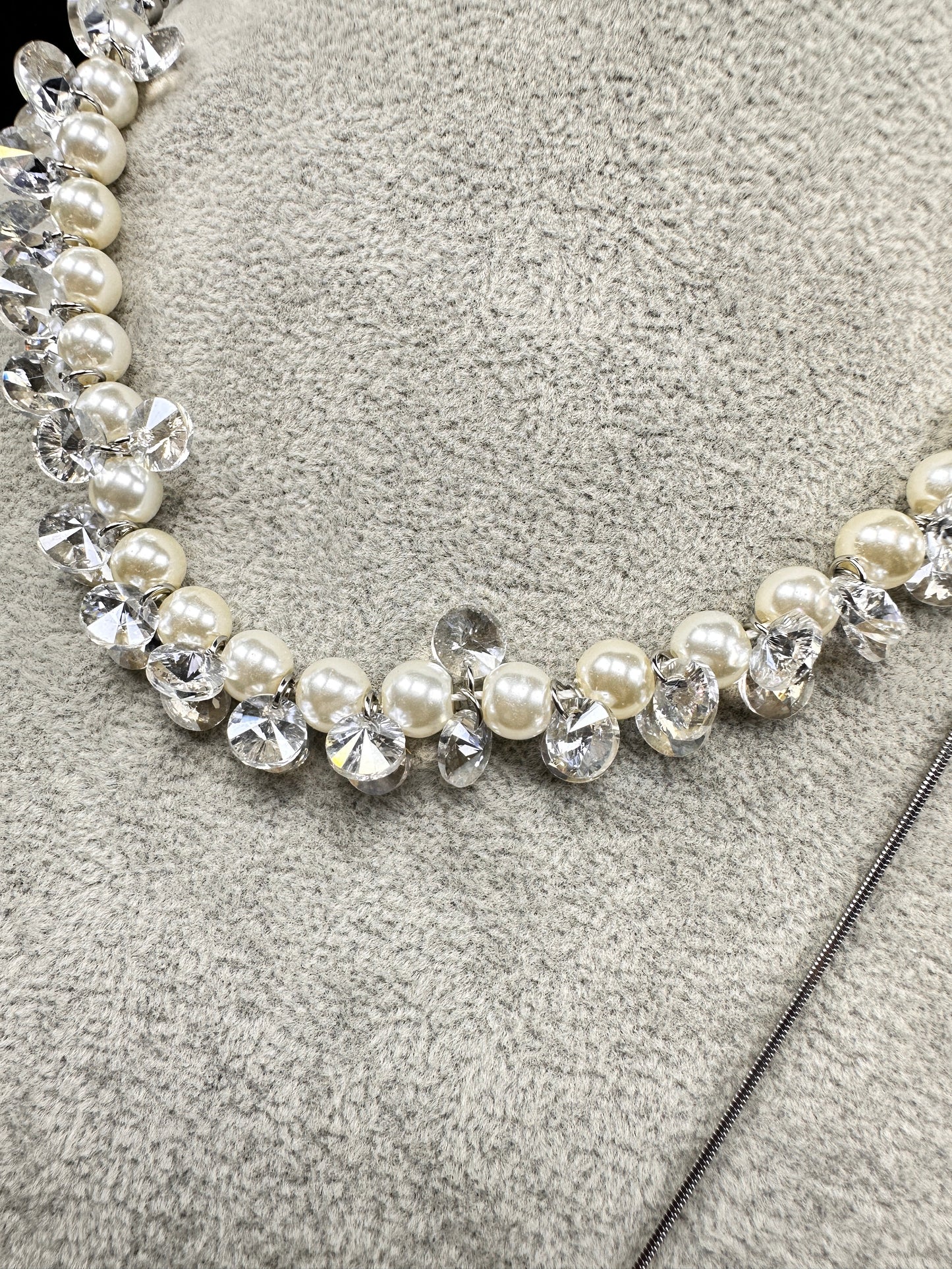 The Adjustable Milk & Stone Pearl Strand