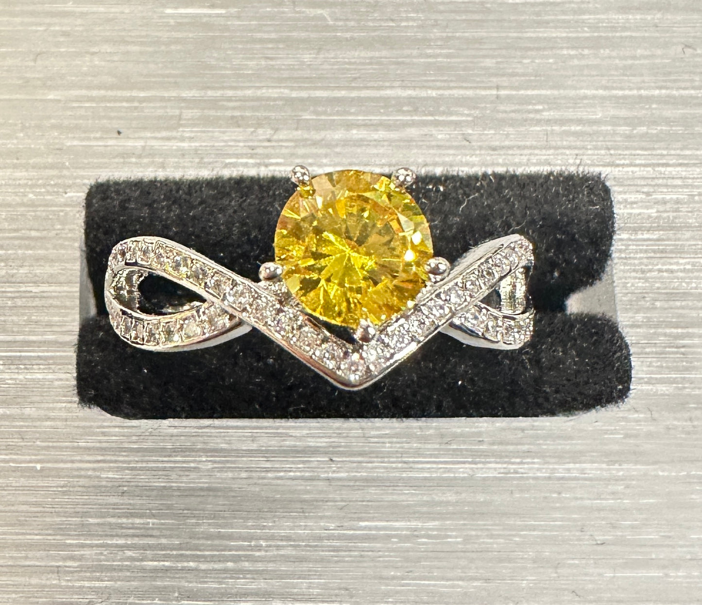 Anna Adjustable Interlock Ring