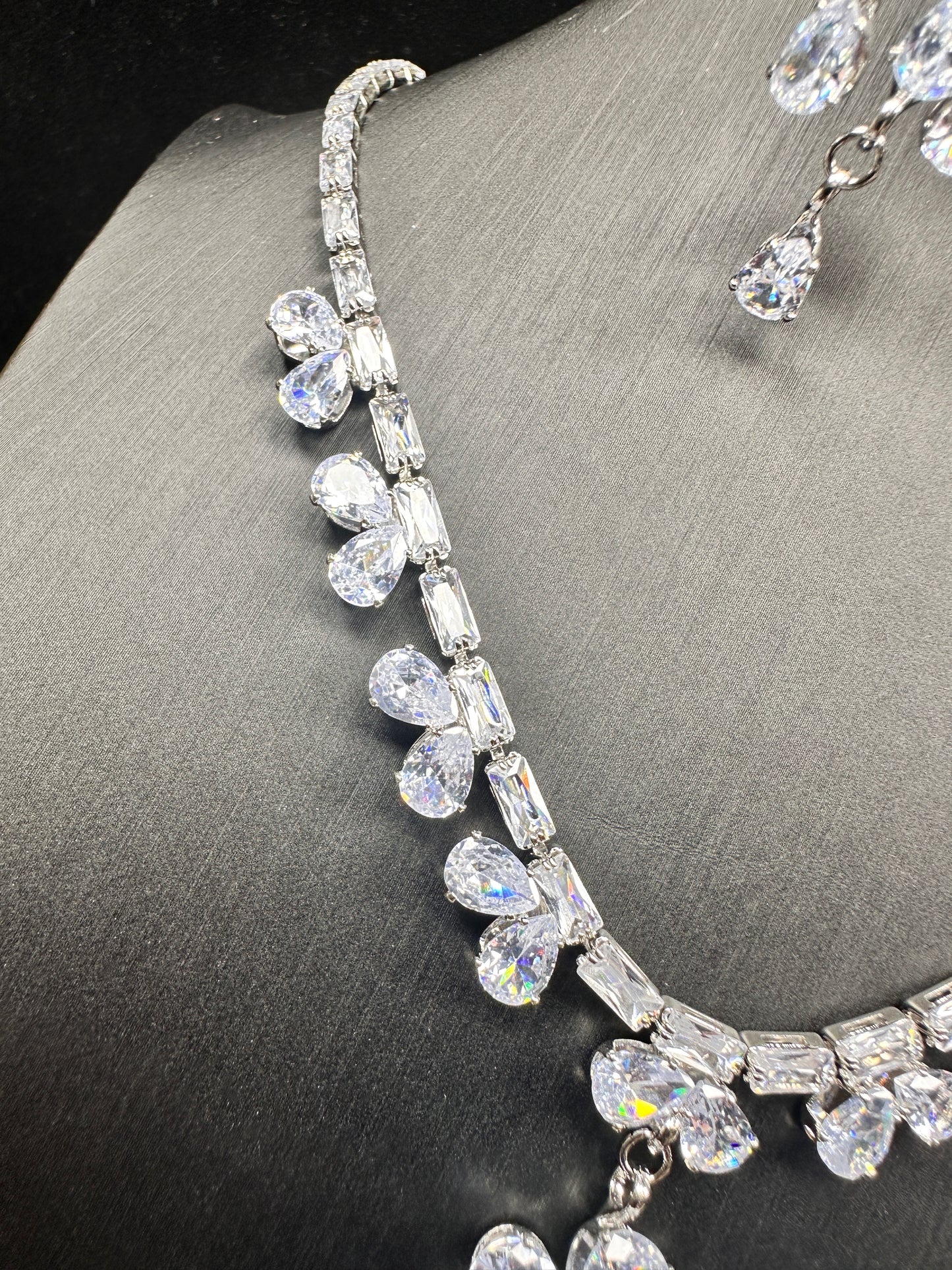 Ice Flora Symphony Set – Clear Faceted Stones on Gold-Plated White Copper | DN-DS | Luxury Gift-Ready Jewelry Set