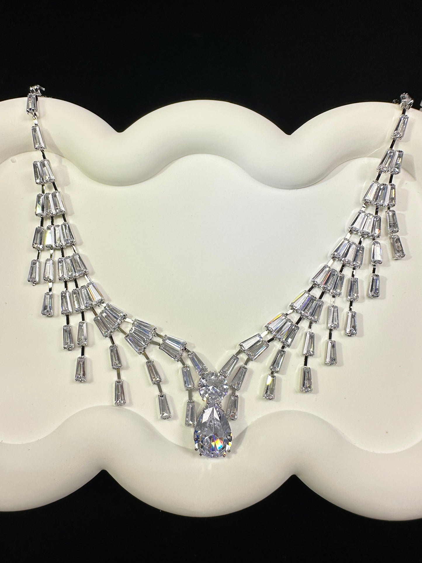 Cloudveil| Layered Geometric Ear hooks & Necklace Set