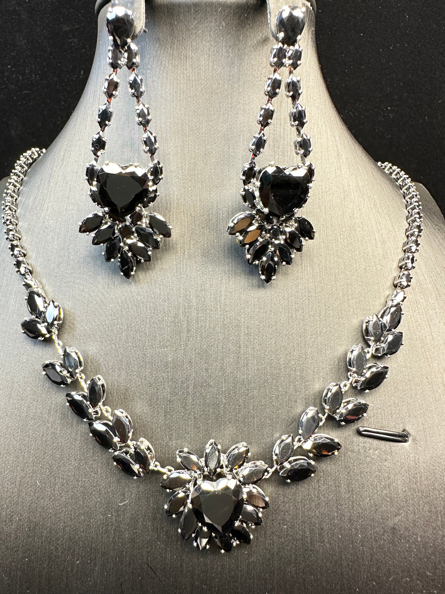 Midnight Promise | Romantic Earring & Necklace Set