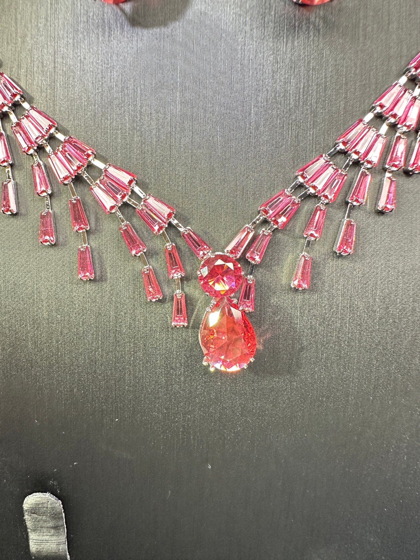 Berry| Layered Geometric Ear hooks & Necklace Set