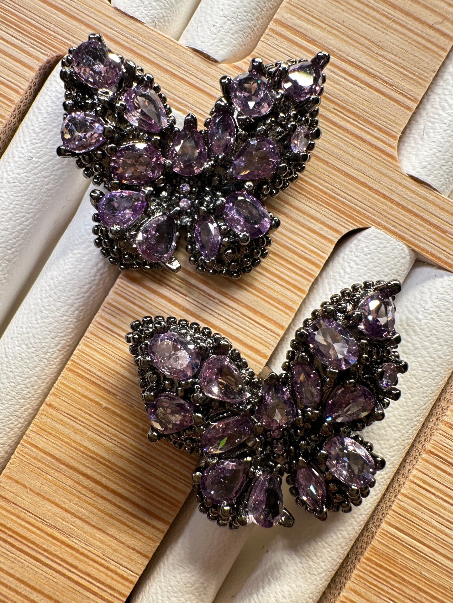 Royal Aura Wing Studs