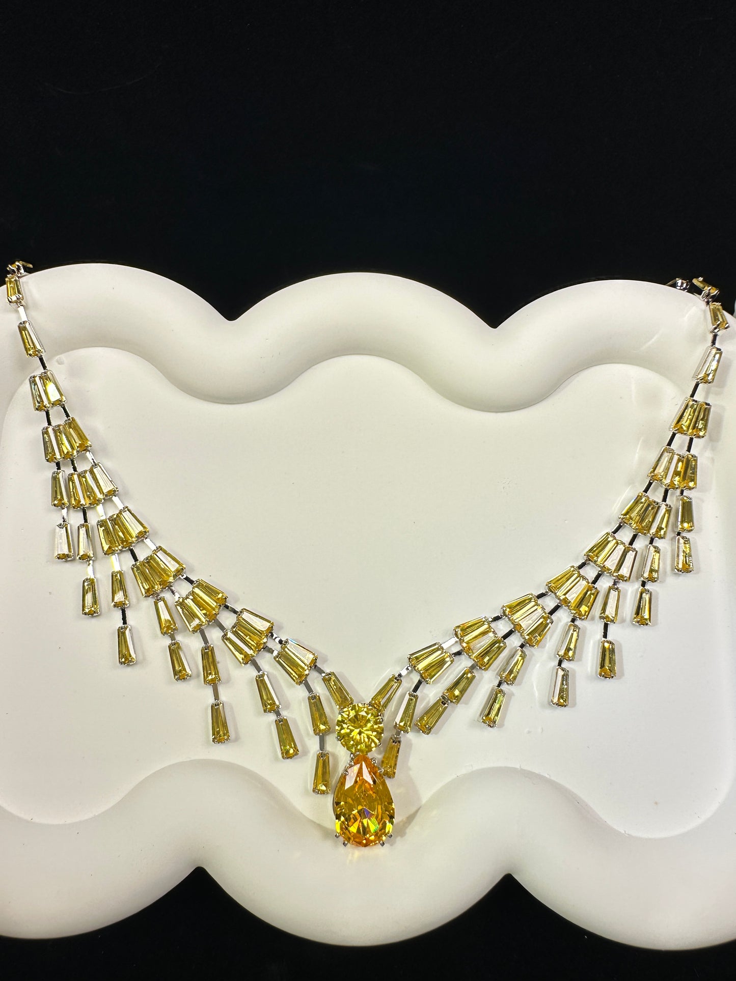 Dawn light| Layered Geometric Ear hooks & Necklace Set