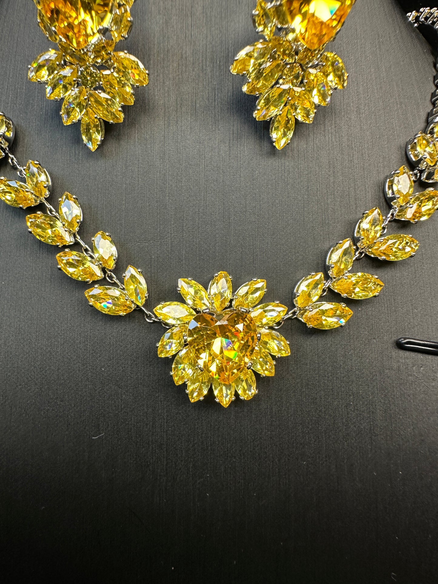 Sunlit Serenade | Romantic Earring & Necklace Set