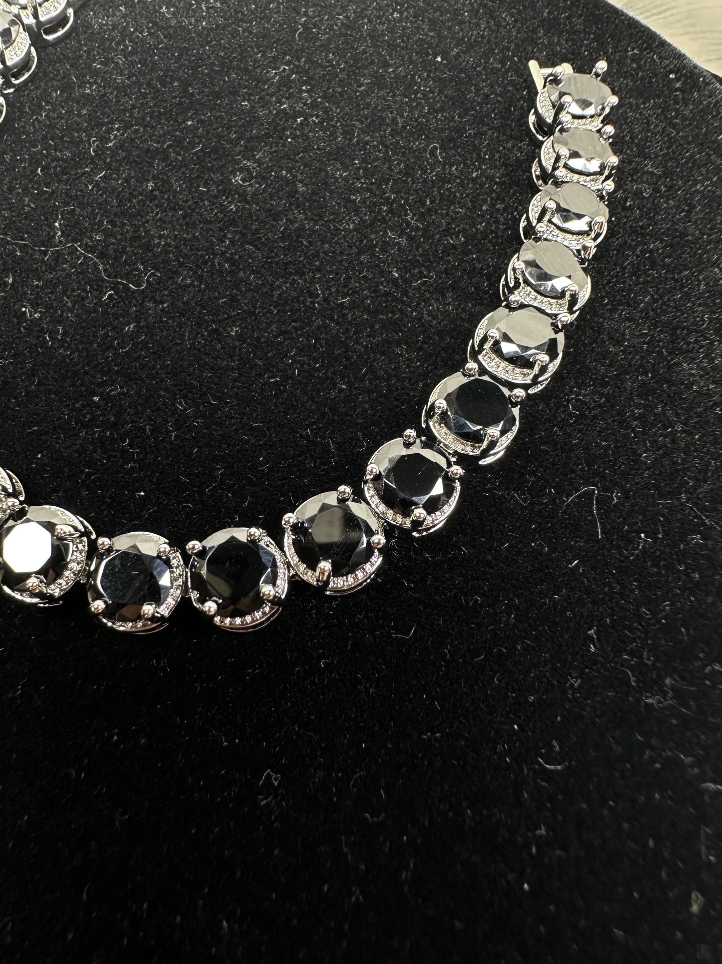 Bold Black Round Cubic Zirconia Tennis Bracelet | Premium Platinum-Plated Brass, Seamless Fixed 18cm Length