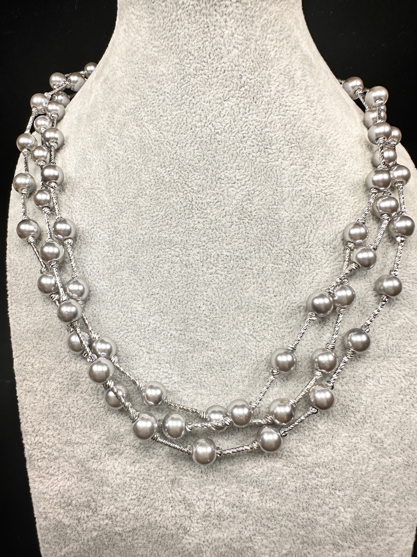 Woven Silhouette · Grey Pearl & Tube Wrap Necklace