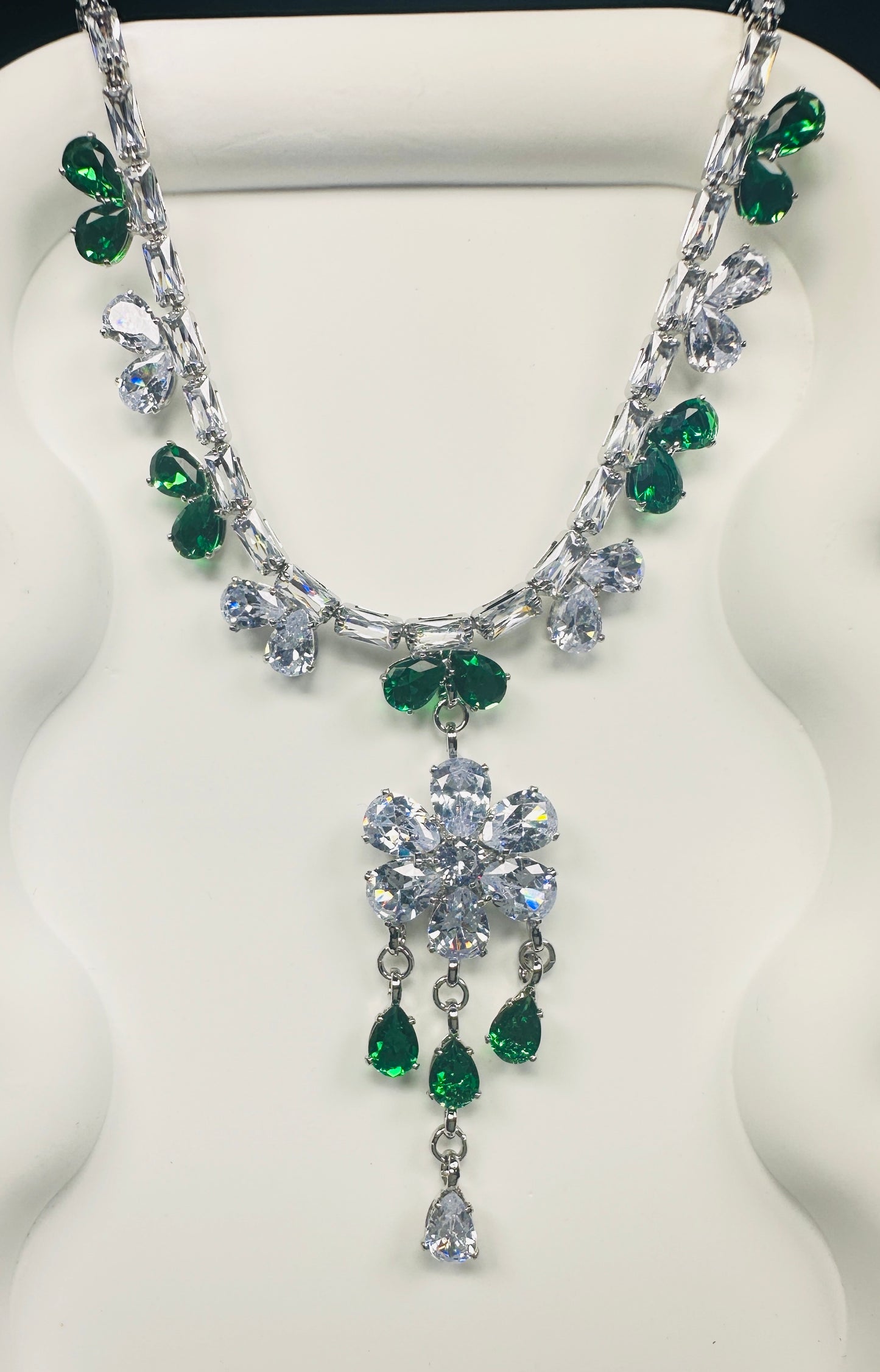 Royal Emerald Floral Set – Green & Clear Faceted Stones on Gold-Plated White Copper