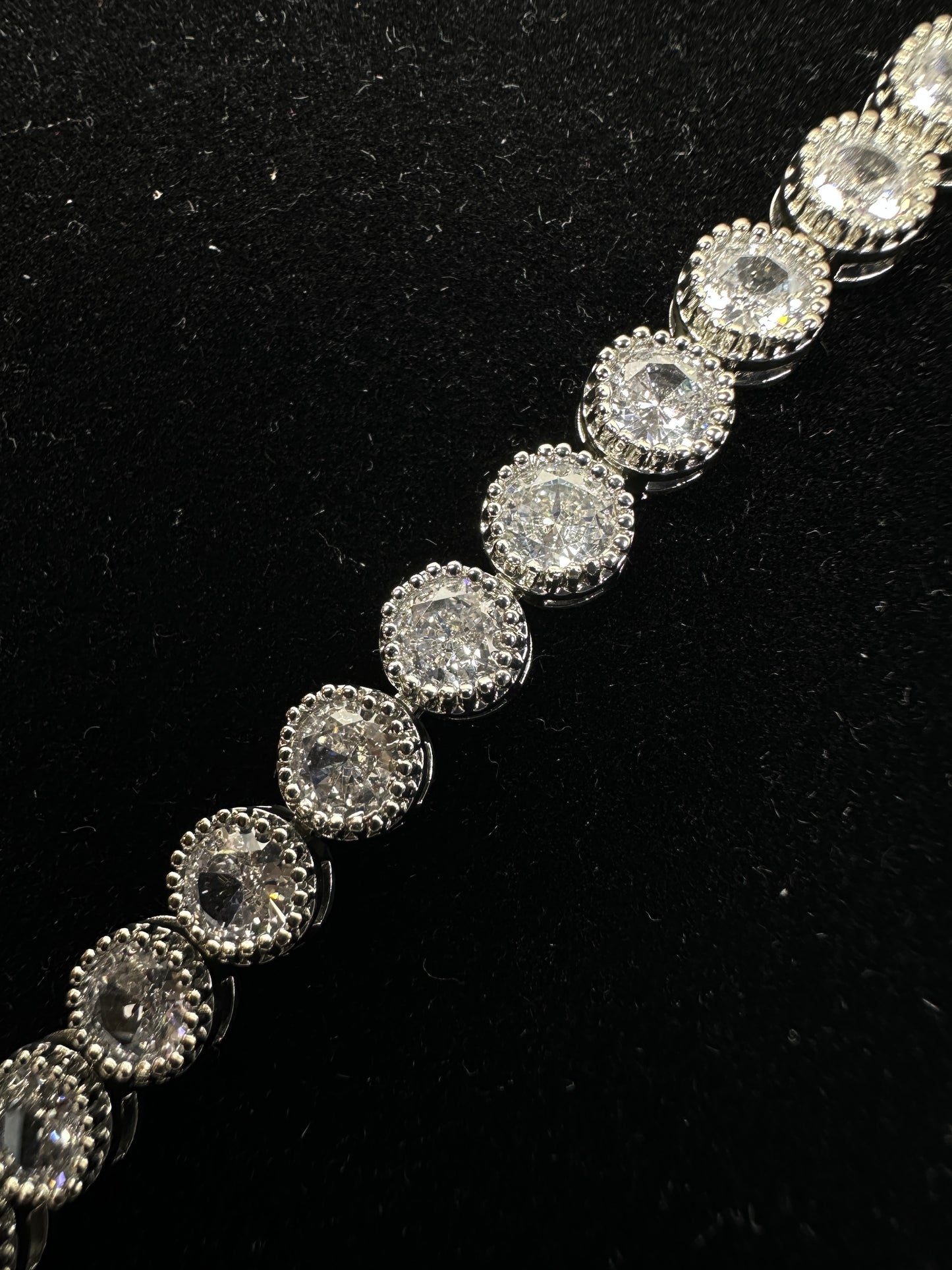 Artisan Milgrain Bezel Halo Clear Cubic Zirconia Tennis Bracelet | Premium Platinum-Plated Brass, Seamless Fixed 18cm Length