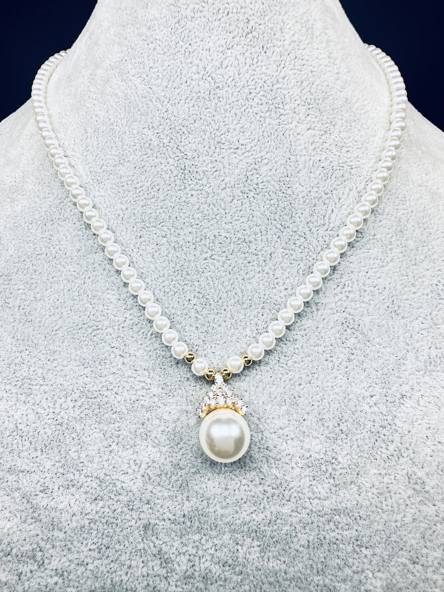 Trio Prelude · White Pearl & Stone Pendant Necklace