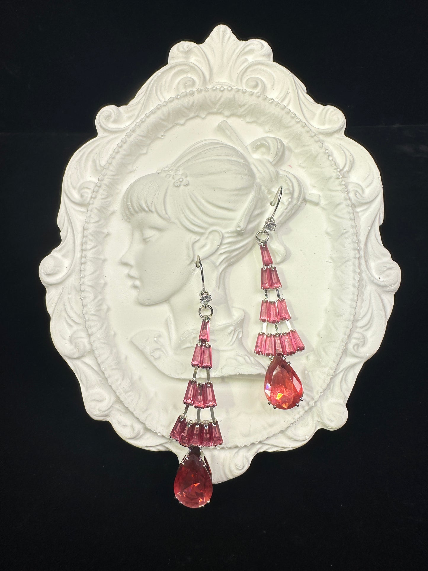 Berry| Layered Geometric Ear hooks & Necklace Set