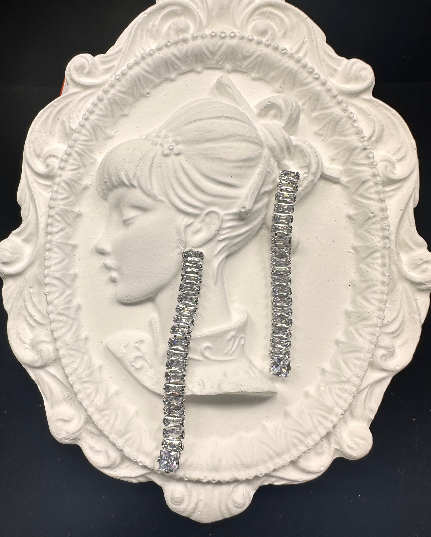 Celeste Tassel Necklace & Earrings Set| Necklace & Earrings Gift Box | DN-DS Australia | DN-DS | Luxury Gift-Ready Jewelry Set