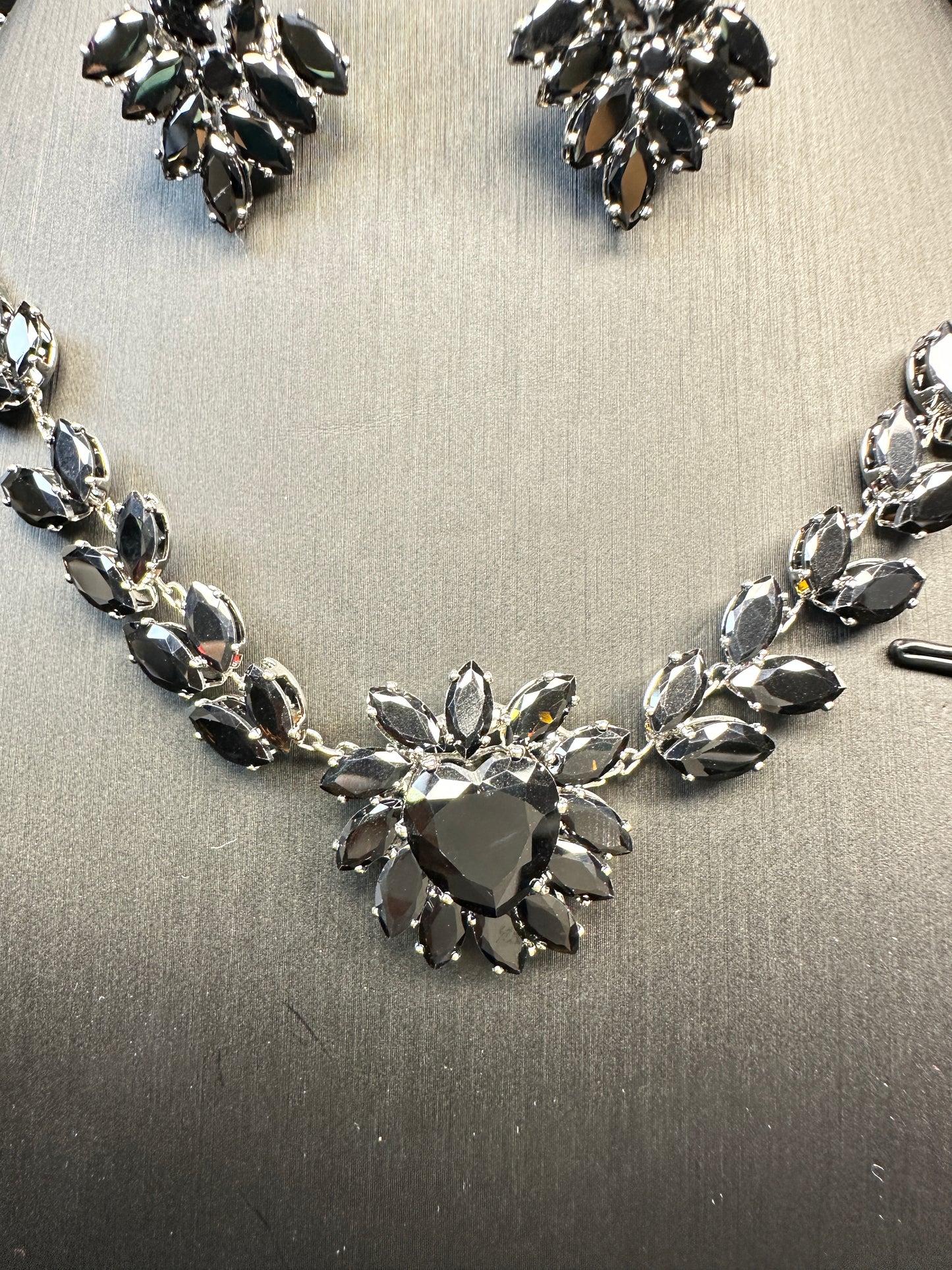 Midnight Promise | Romantic Earring & Necklace Set