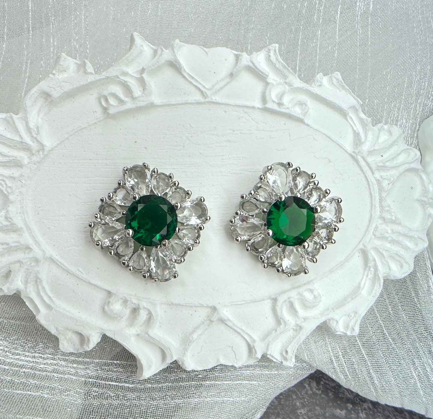 Green Cluster Jewelry Set| Necklace & Earrings Gift Box | DN-DS | Luxury Gift-Ready Jewelry Set