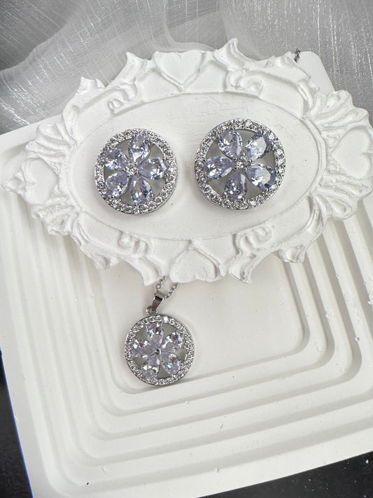 Eternal Floral Medallion Jewelry Set (Gift Box Included)| Necklace & Earrings Gift Box | DN-DS | Luxury Gift-Ready Jewelry Set