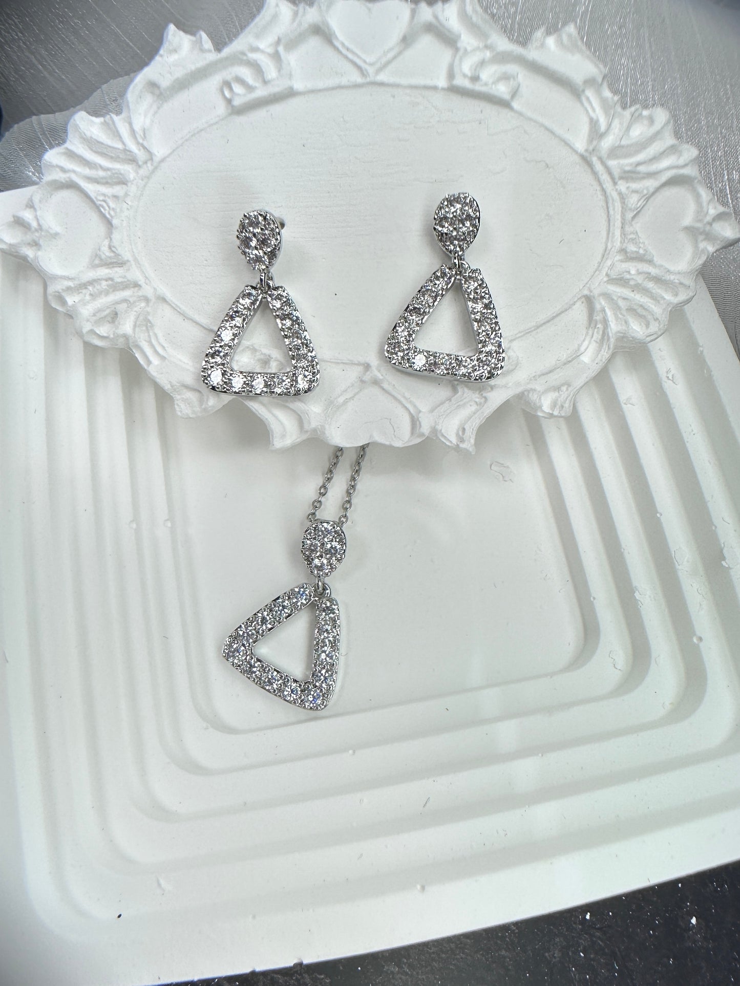 Modernist Geometric Triangle Jewelry Set (Gift Box Included)| Necklace & Earrings Gift Box | DN-DS | Luxury Gift-Ready Jewelry Set