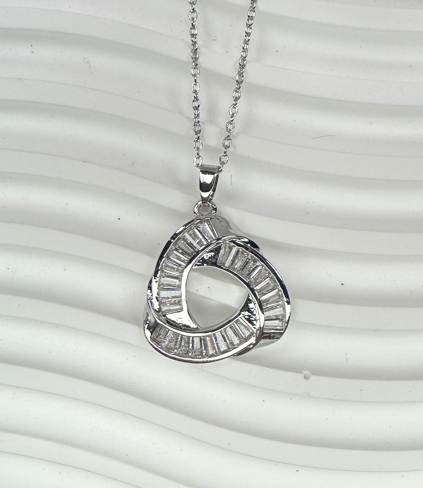 Modernist Triskelion Baguette Jewelry Set (Gift Box Included)| Necklace & Earrings Gift Box | DN-DS | Luxury Gift-Ready Jewelry Set