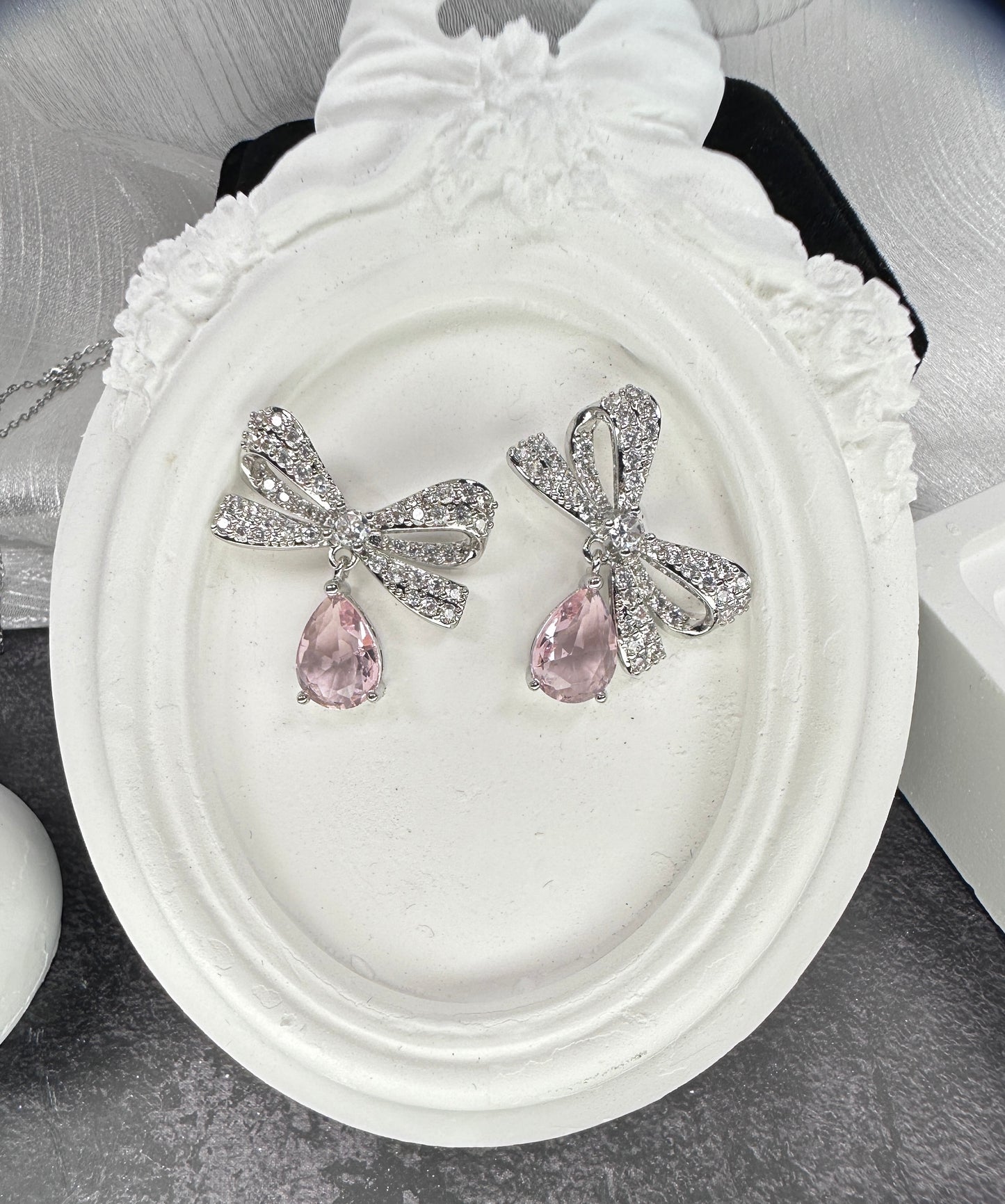 Crystalline Bow & Drop Jewelry Set (Gift Box Included)| Necklace & Earrings Gift Box | DN-DS | Luxury Gift-Ready Jewelry Set