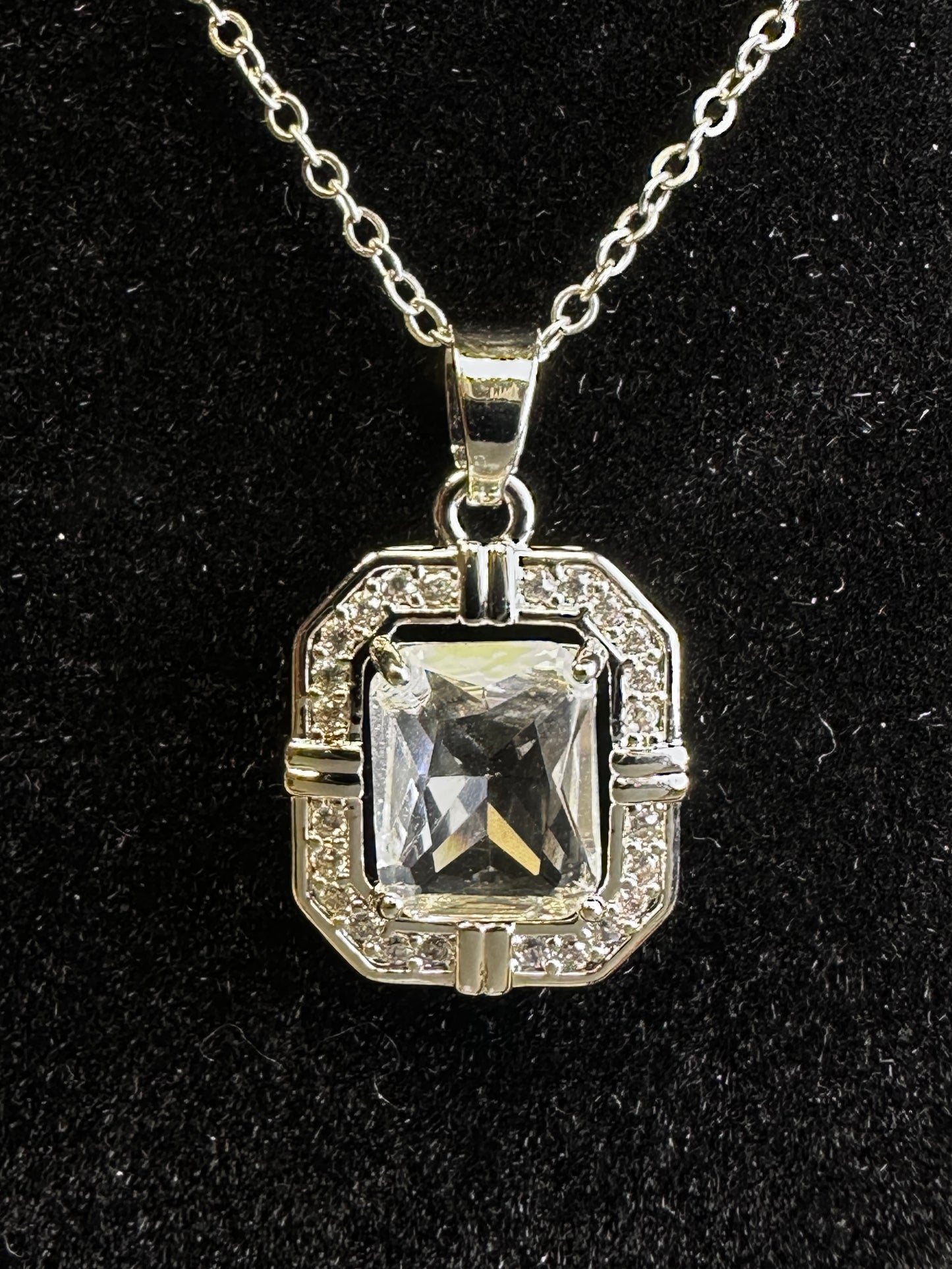 Geometric Emerald-Cut Jewelry Set (Gift Box Included)| Necklace & Earrings Gift Box | DN-DS | Luxury Gift-Ready Jewelry Set