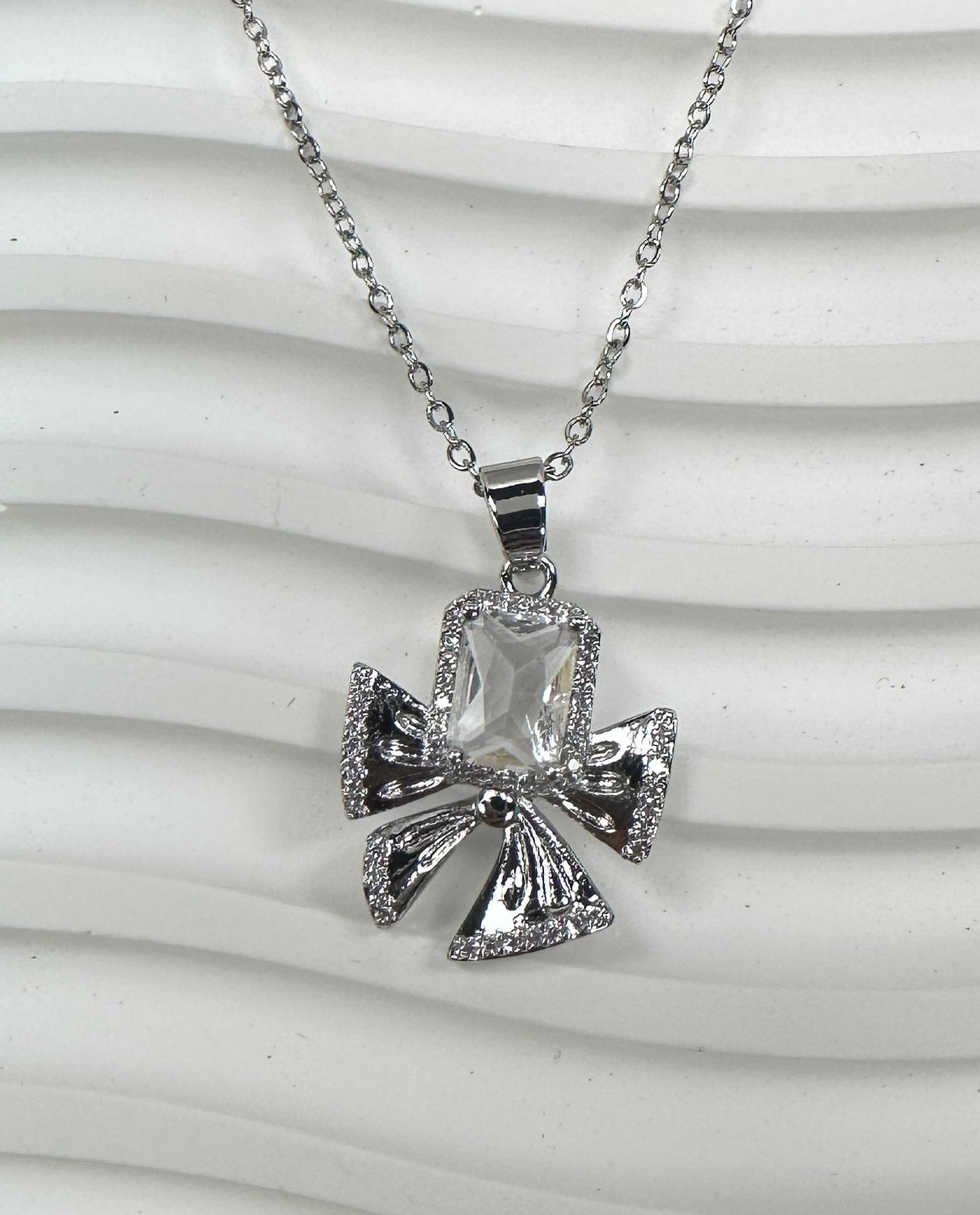 Icy Emerald-Cut Bowknot Jewelry Set (Gift Box Included)| Necklace & Earrings Gift Box | DN-DS | Luxury Gift-Ready Jewelry Set