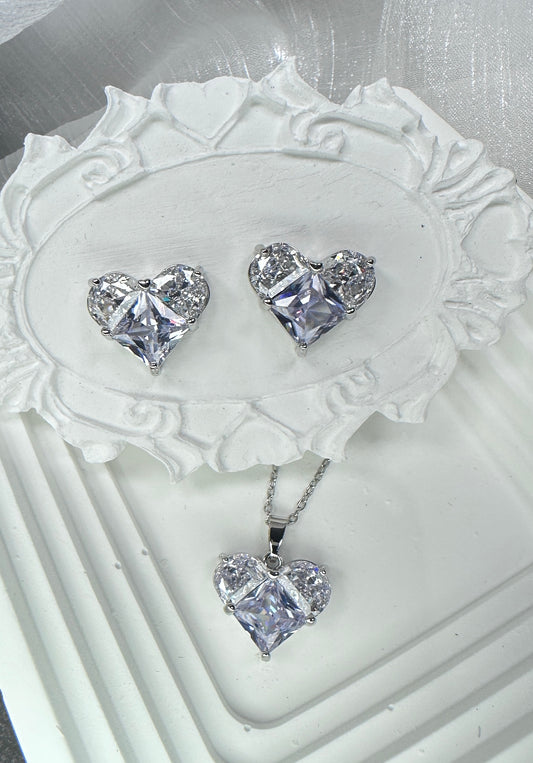 Modernist Composite Heart Jewelry Set (Gift Box Included)| Necklace & Earrings Gift Box | DN-DS | Luxury Gift-Ready Jewelry Set