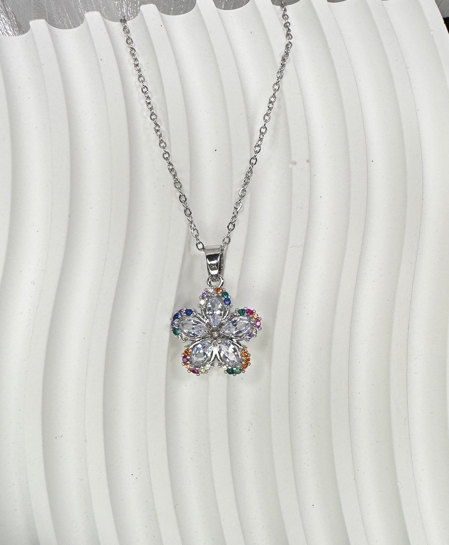Rainbow Aura Five-Petal Jewelry Set (Gift Box Included)| Necklace & Earrings Gift Box | DN-DS | Luxury Gift-Ready Jewelry Set