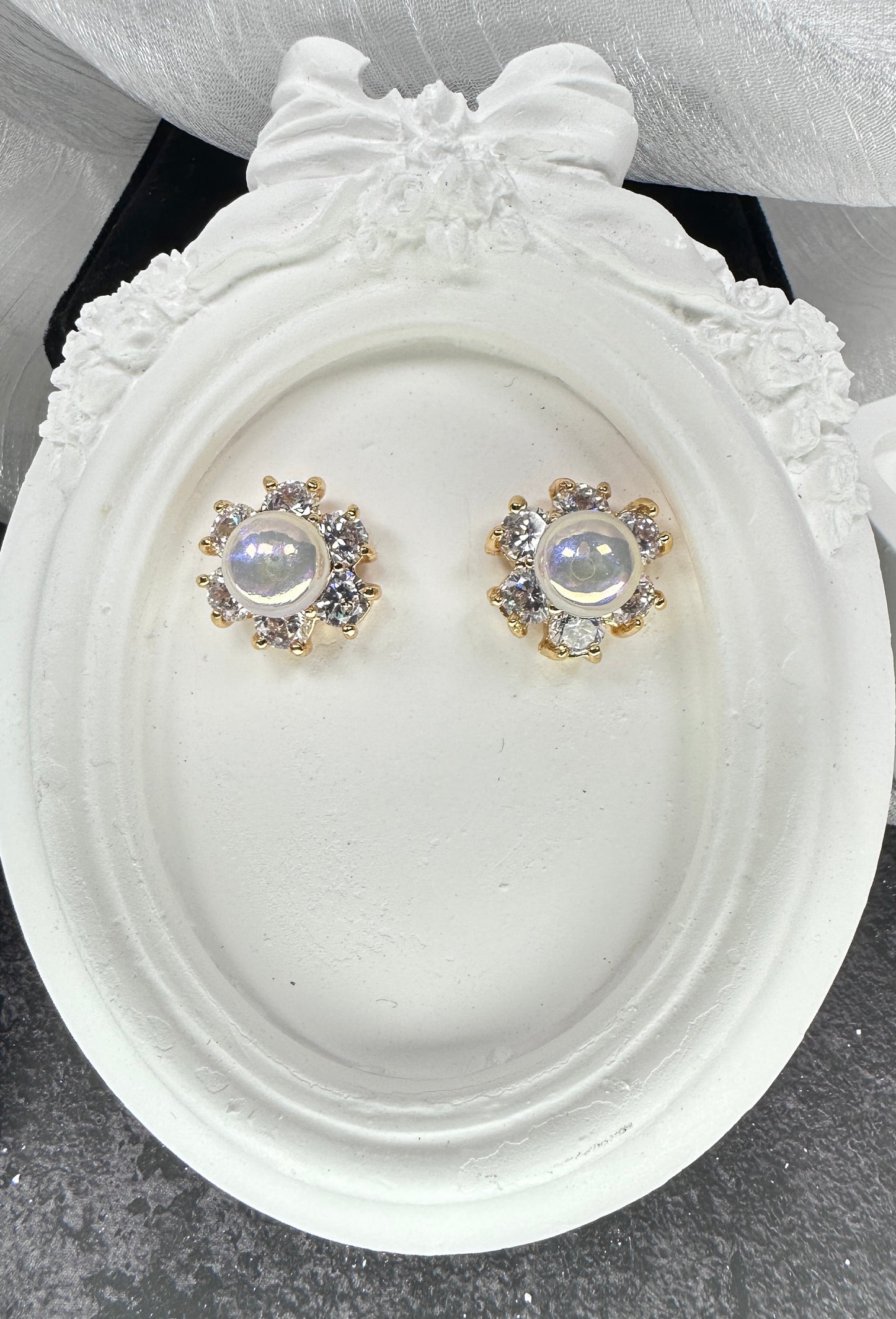 Luminous Aura Sunburst Jewelry Set (Gift Box Included)| Necklace & Earrings Gift Box | DN-DS | Luxury Gift-Ready Jewelry Set