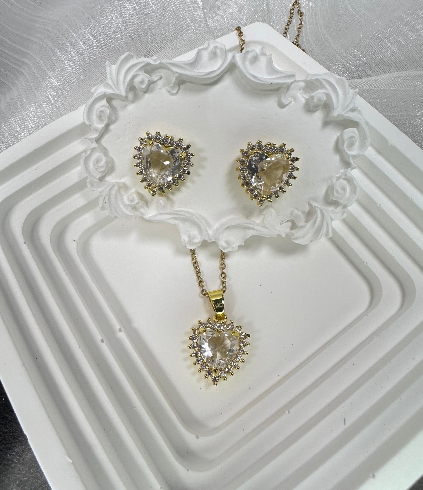 Radiant Heart Halo Jewelry Set (Gift Box Included)| Necklace & Earrings Gift Box | DN-DS | Luxury Gift-Ready Jewelry Set